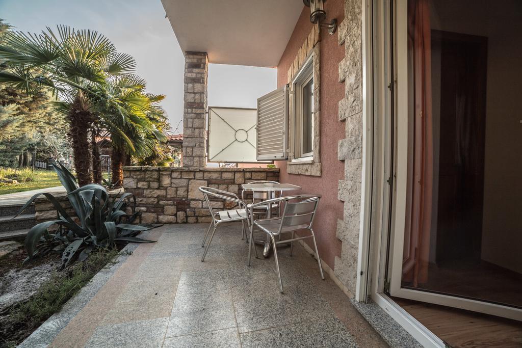 Villa Lugano Ровин Екстериор снимка